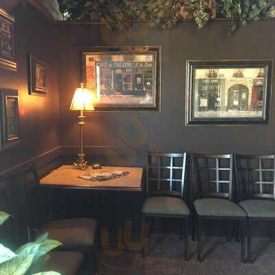 Snappers Bar & Grill