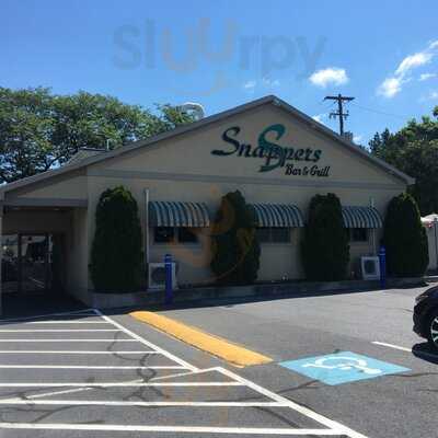 Snappers Bar & Grill