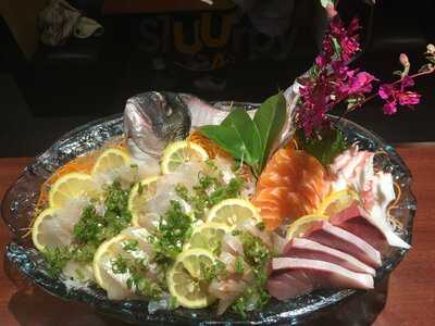 Pier 98 Sushi Bar & Grill