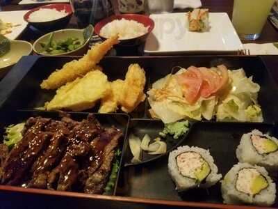 Pier 98 Sushi Bar & Grill