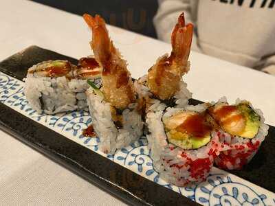 China Gourmet & Sushi & Lounge