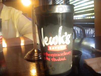 Newk's Eatery