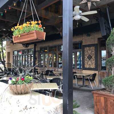 Manny's Uptown Tex-mex