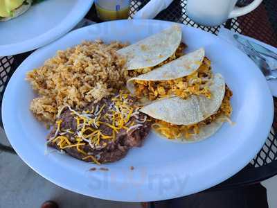 Dorothy's Chuck Wagon Cafe