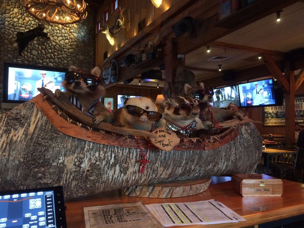 Twin Peaks Restaurants