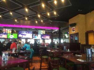 Jake N Joes Sports Grille - Waltham
