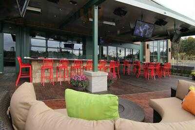 Jake N Joes Sports Grille - Waltham