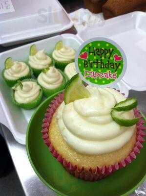 Sweet Treats Cupcake Bar And Bakery