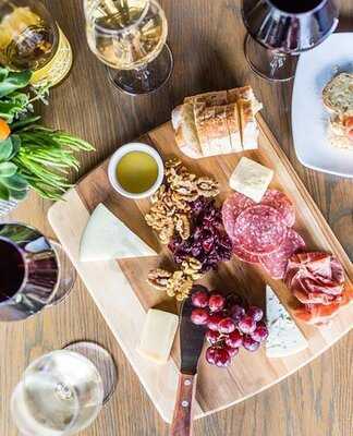 Relm Camarillo Wine & Beer Bistro