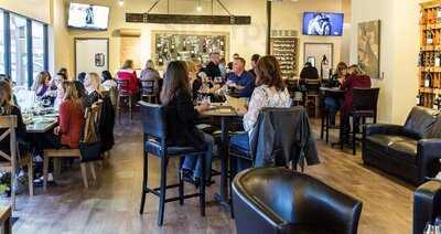Relm Camarillo Wine & Beer Bistro