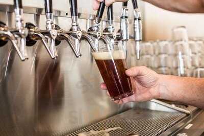 Relm Camarillo Wine & Beer Bistro