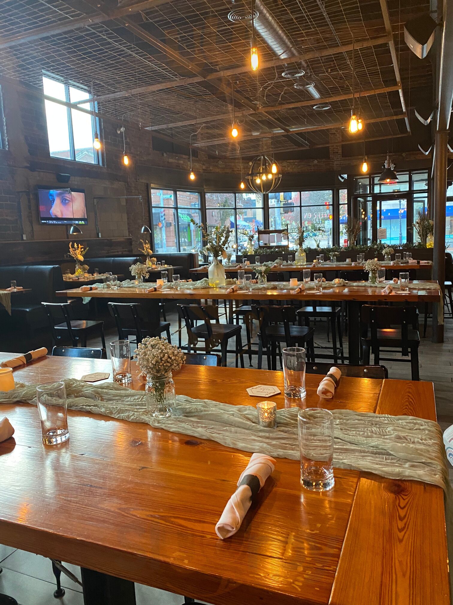 Brewer's Tap And Table