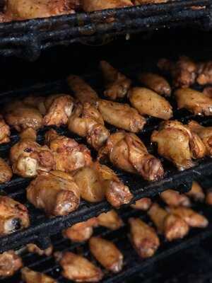 Moe's Original Bar B Que