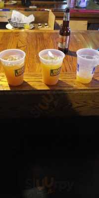 Whoo's Sports Bar