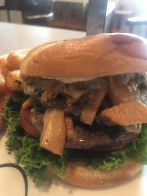 River Stop Restaurant And Sports Bar