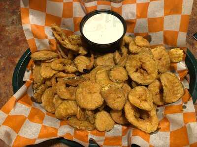 Big Tom's Backyard Grill & Bar