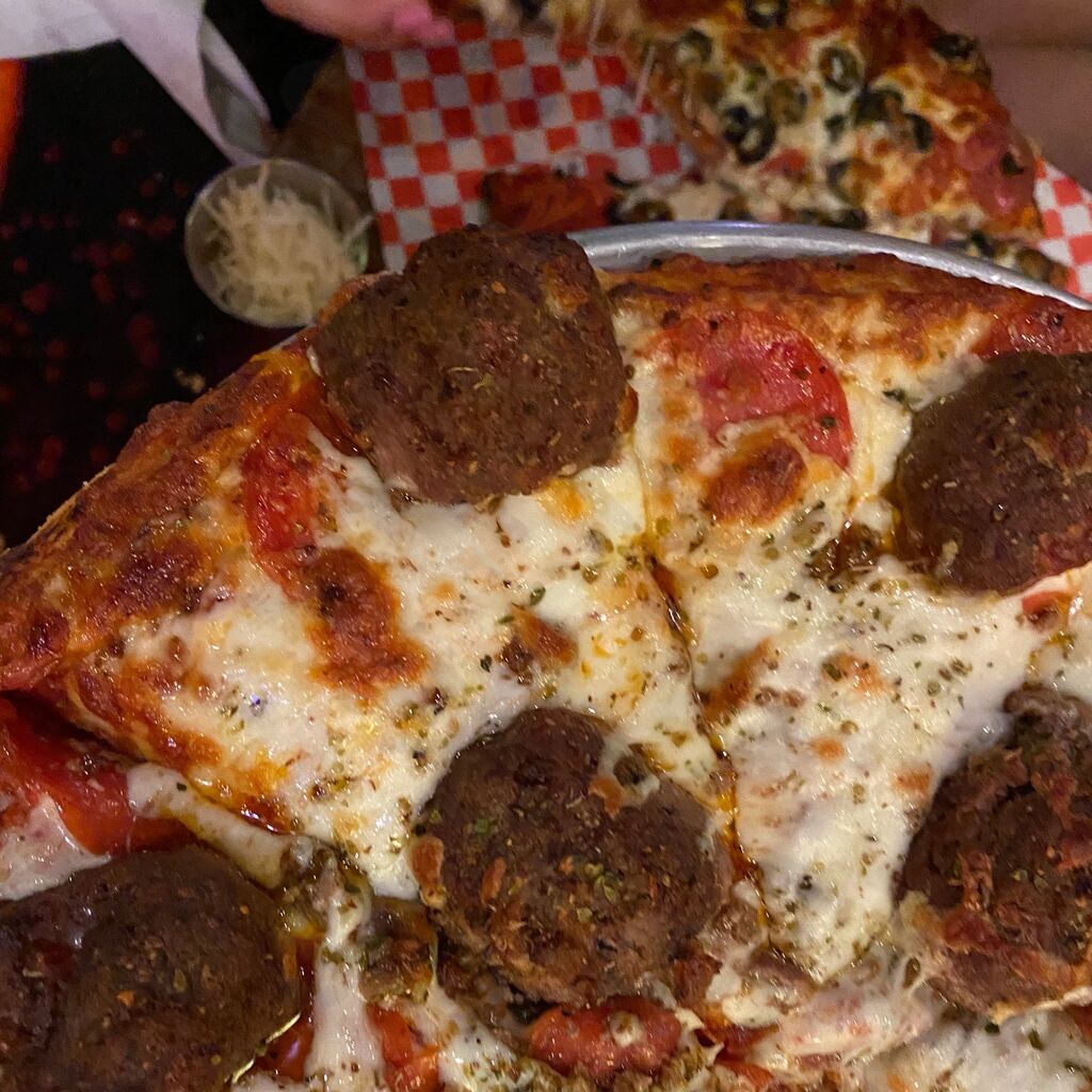 Vino's Pizza