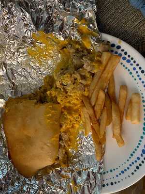 Zeiderelli's Pizza & Subs