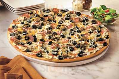 Family Style Pizza