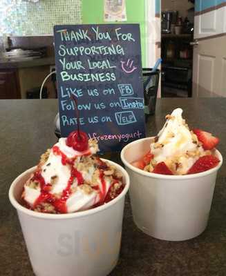 Swirl Frozen Yogurt Bar