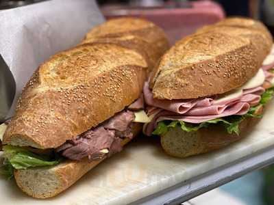 Lakeview Bagel And Deli