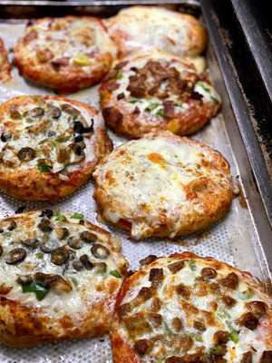 Lakeview Bagel And Deli