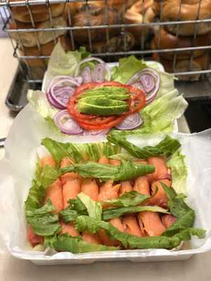 Lakeview Bagel And Deli