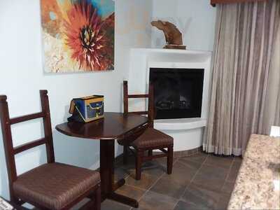 Los Abrigados Resort & Spa