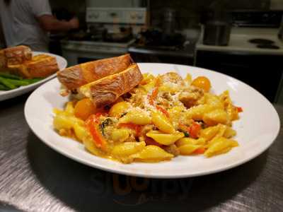 Buddy Buckles Bistro