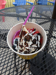 Yogo Frozen Yogurt & Sweet Treats