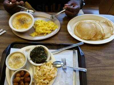 Pearly's Famous Country Cooking