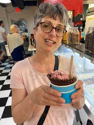 Strachan’s Ice Cream And Desserts