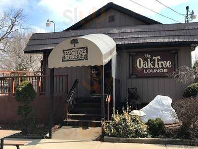 Oak Tree Lounge