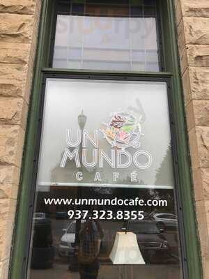 Un Mundo Cafe