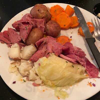 Cricketers British Pub & Restaurant