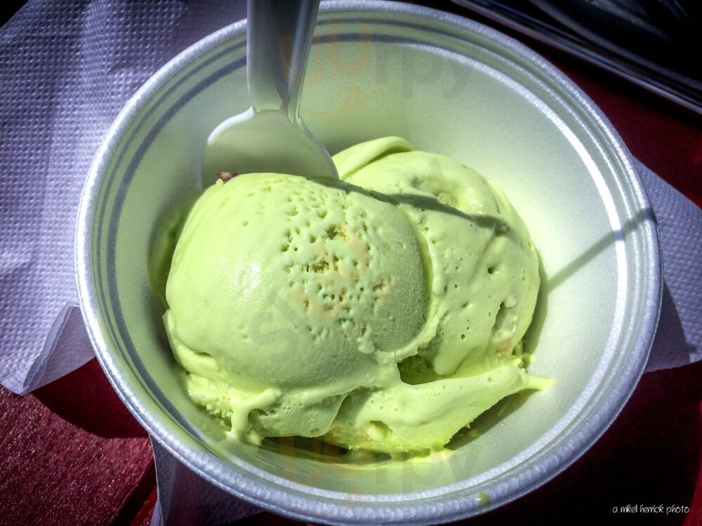 Hackett's Causeway Cafe & Creamery