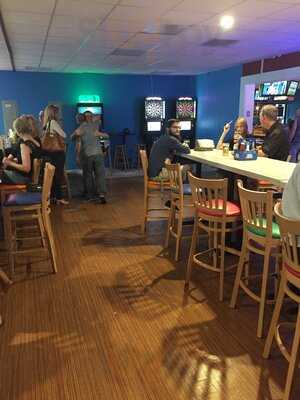 Eddie's Bar And Grill