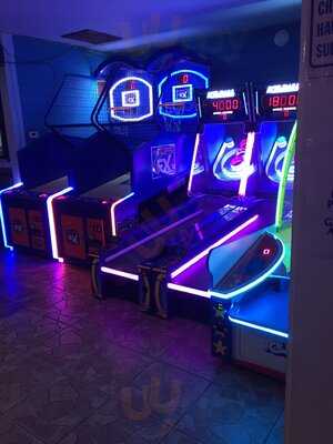 Eddie's Bar And Grill