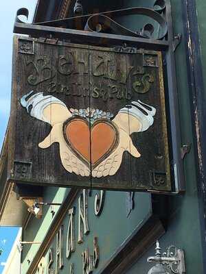 Behan's Irish Pub
