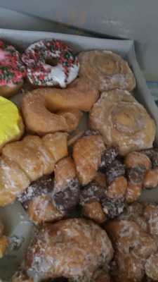 Dan's Variety Bakery