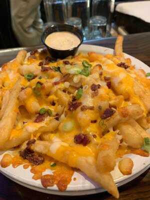 Half Moon Restaurant & Brewery