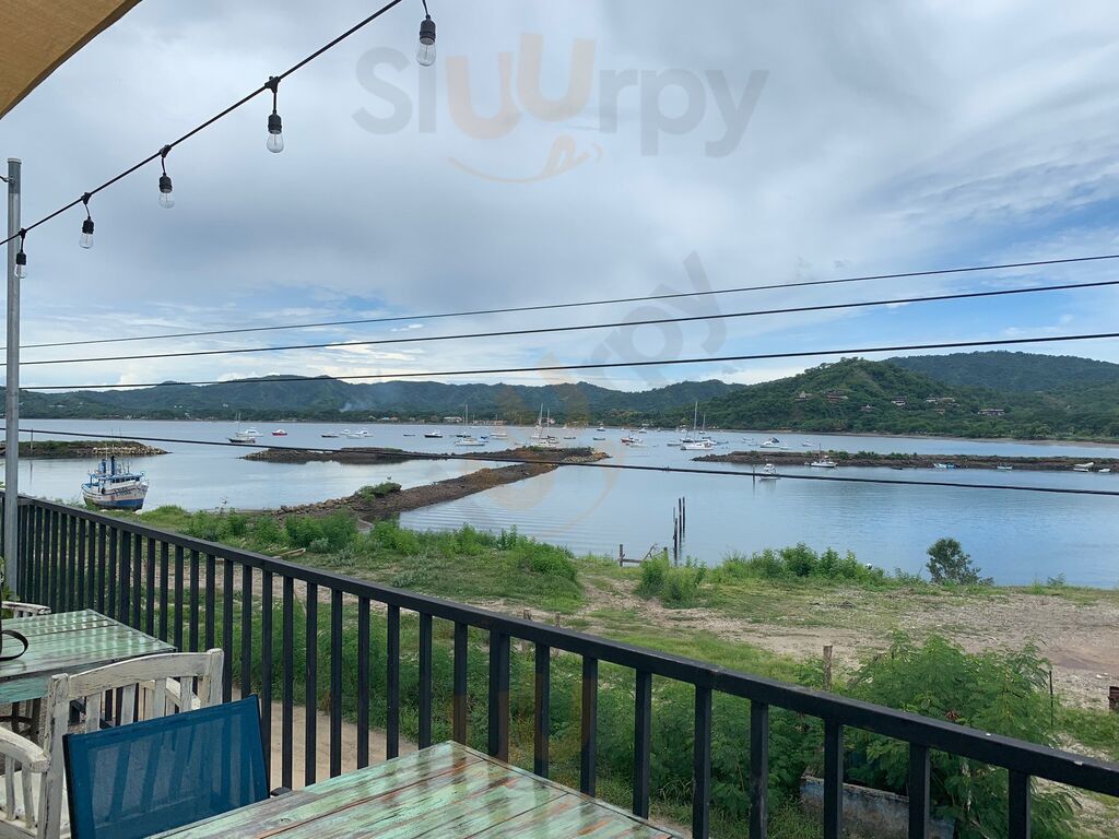 Scooter's Chillin' And Grillin'