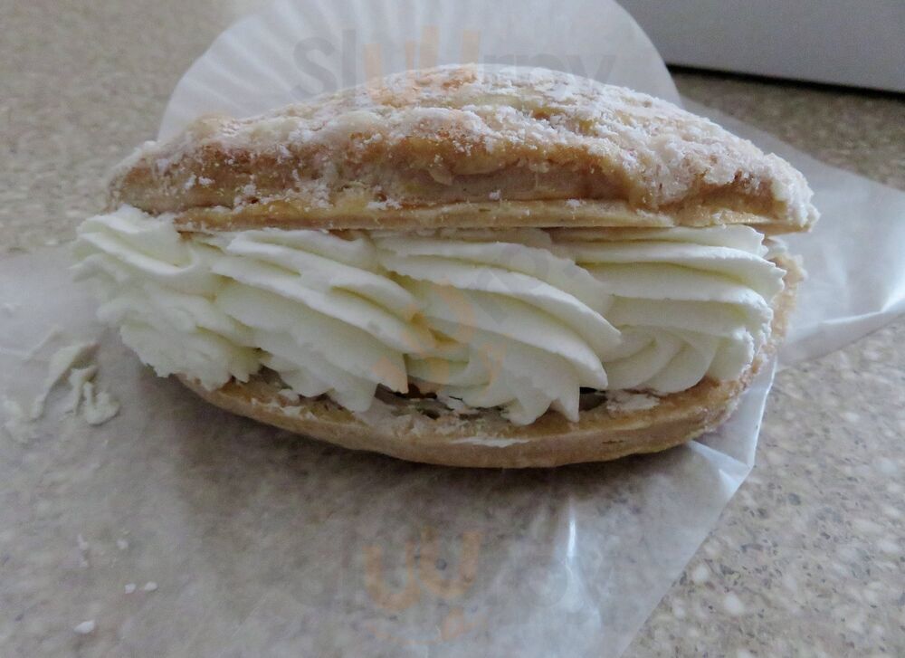 White's Cafe & Pastry Shop