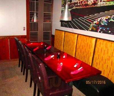 Aki Steak House And Sushi Bar