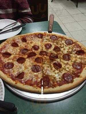 Santo's Pizza