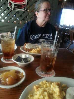 Cracker Barrel Old Country Restaurant