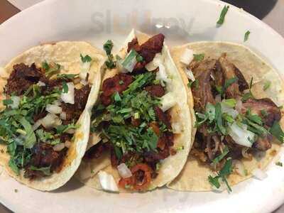 La Quebradita Mexican Grill