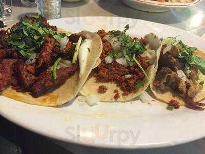 La Quebradita Mexican Grill