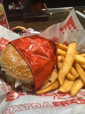 Red Robin Gourmet Burgers