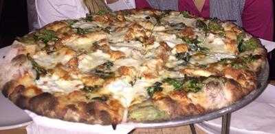 Christos Pizza & Restaurant